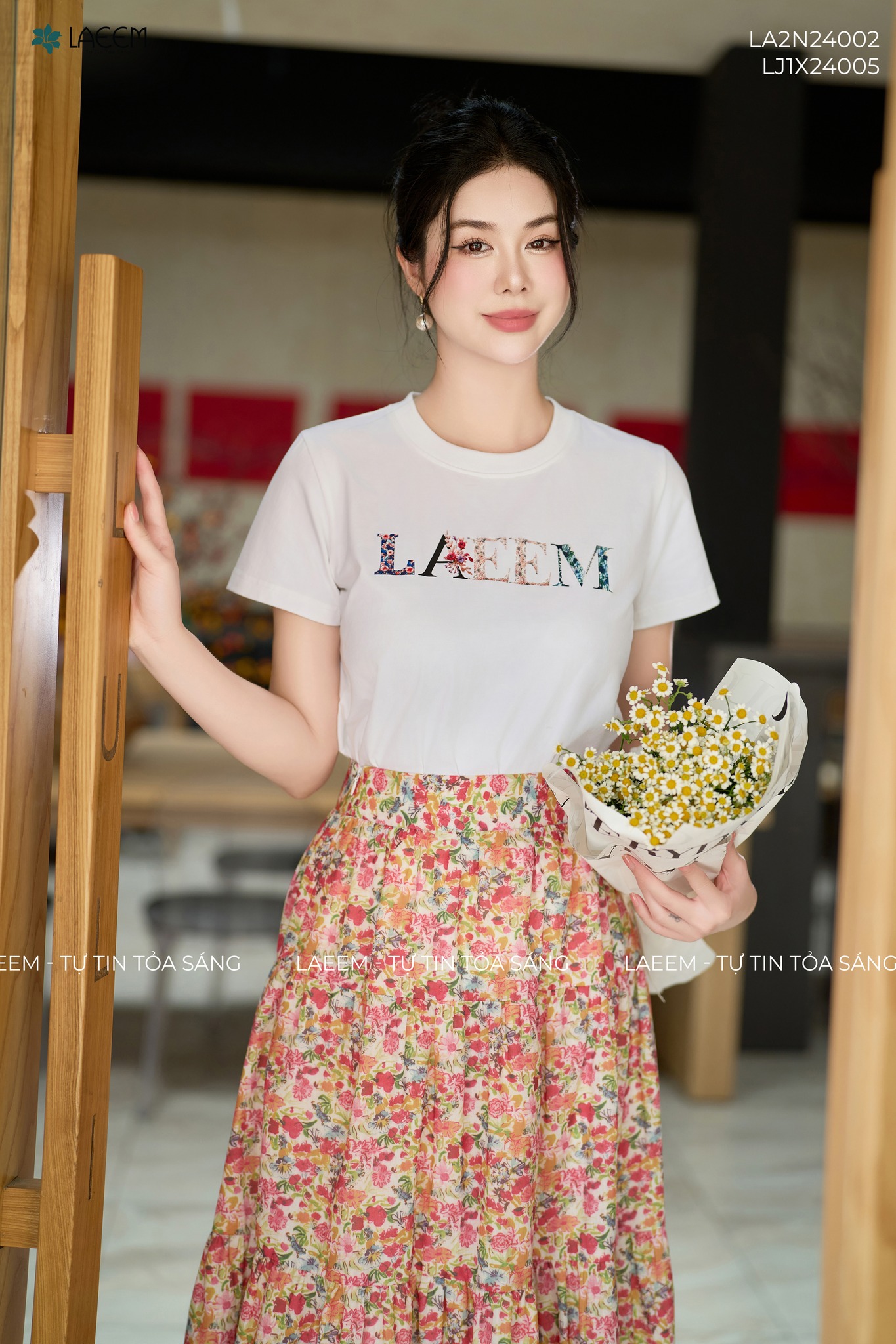 Áo phông cổ tròn in chữ thiết kế Laeem Design LA2N24002 chất cotton co giãn 4 chiều dày dặn không ba