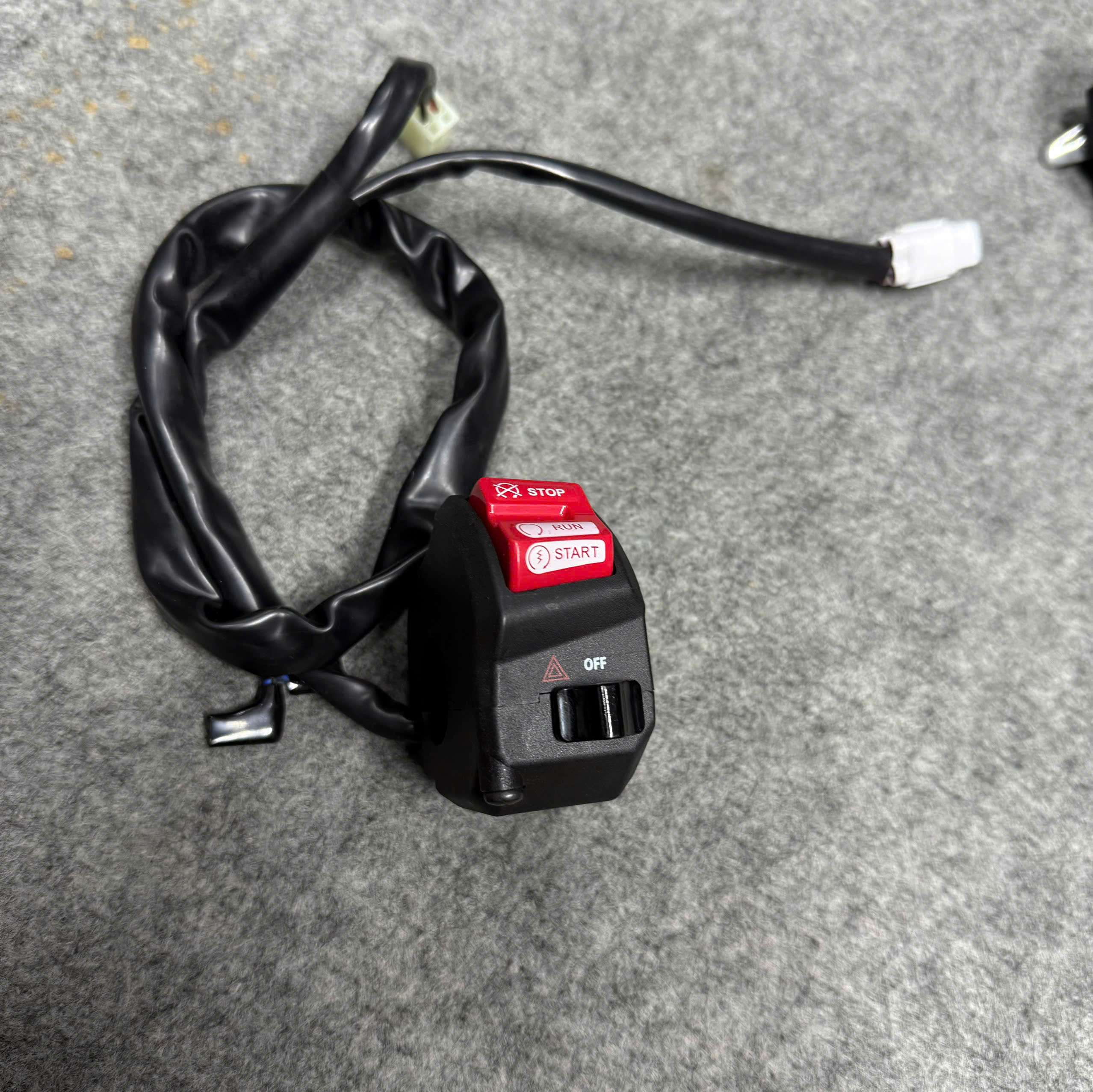 Cùm công tắc CBR650R - MT07 lắp đặt nhiều dòng xe