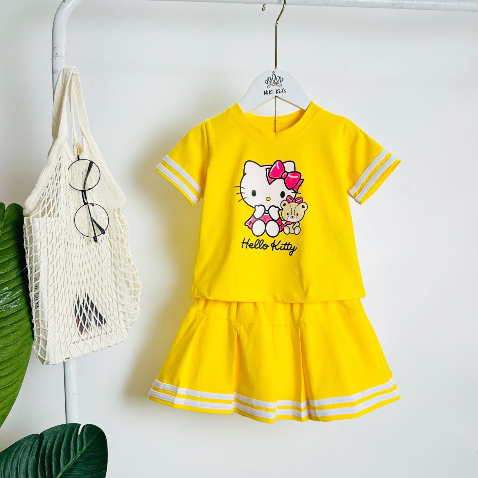Set Bộ đồ Cho Bé Gái hình hello kitty  áo Tay Phồng mix Chân Váy Xếp Ly Xinh Xắn dễ thương Bộ váy ch
