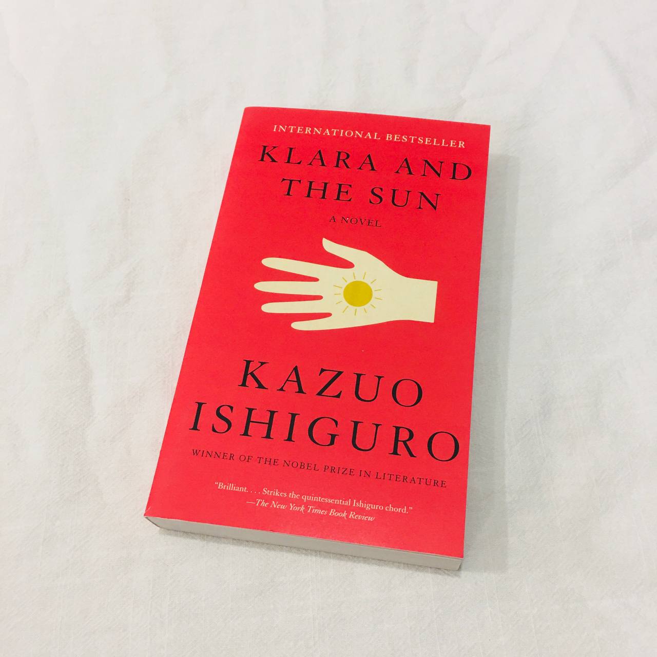 Book Klara and the Sun by Kazuo Ishiguro