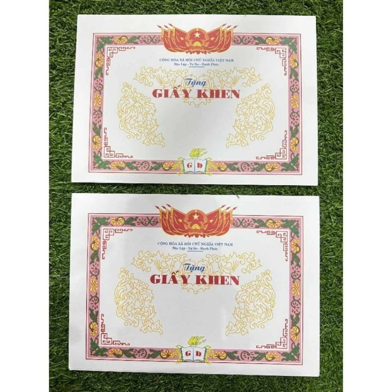 Giấy khen khổ A4 A5 xấp 100 tờ. Mực in đẹp  sắc nét dày dặn