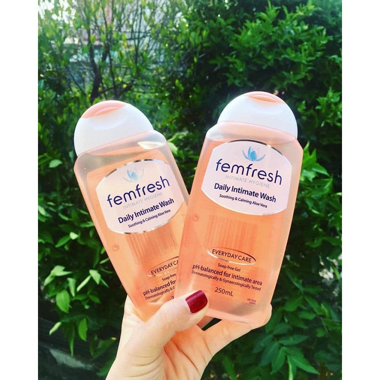 Nước Rửa Vệ Sinh Phụ Nữ Femfresh Úc 250Ml