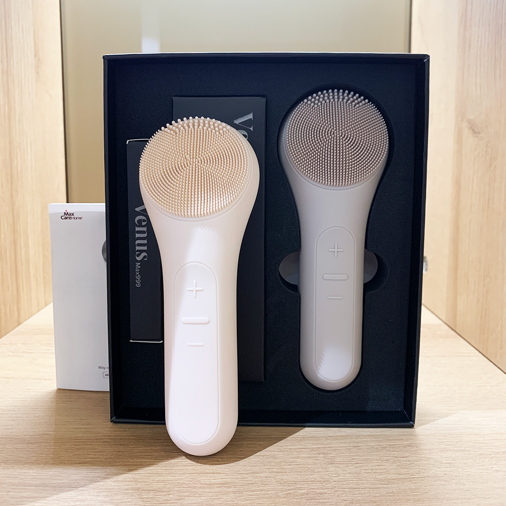 Máy rửa mặt Maxcare Max999 màu Be & Xám (sạch lớp trang điểm – dầu thừa – bụi bẩn trong 1 phút) thương hiệu Nhật Bản