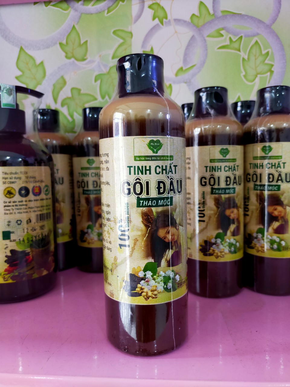 [Hcm]Tinh Chất Gội Đầu Mẹ Ken Cô Đặc Từ 16 Dược Liệu Qúy Giảm Rụng Tóc Kích Mọcgiảm Gàugiúp Tóc Khỏe Mượt - Chai Nhỏ 250Ml