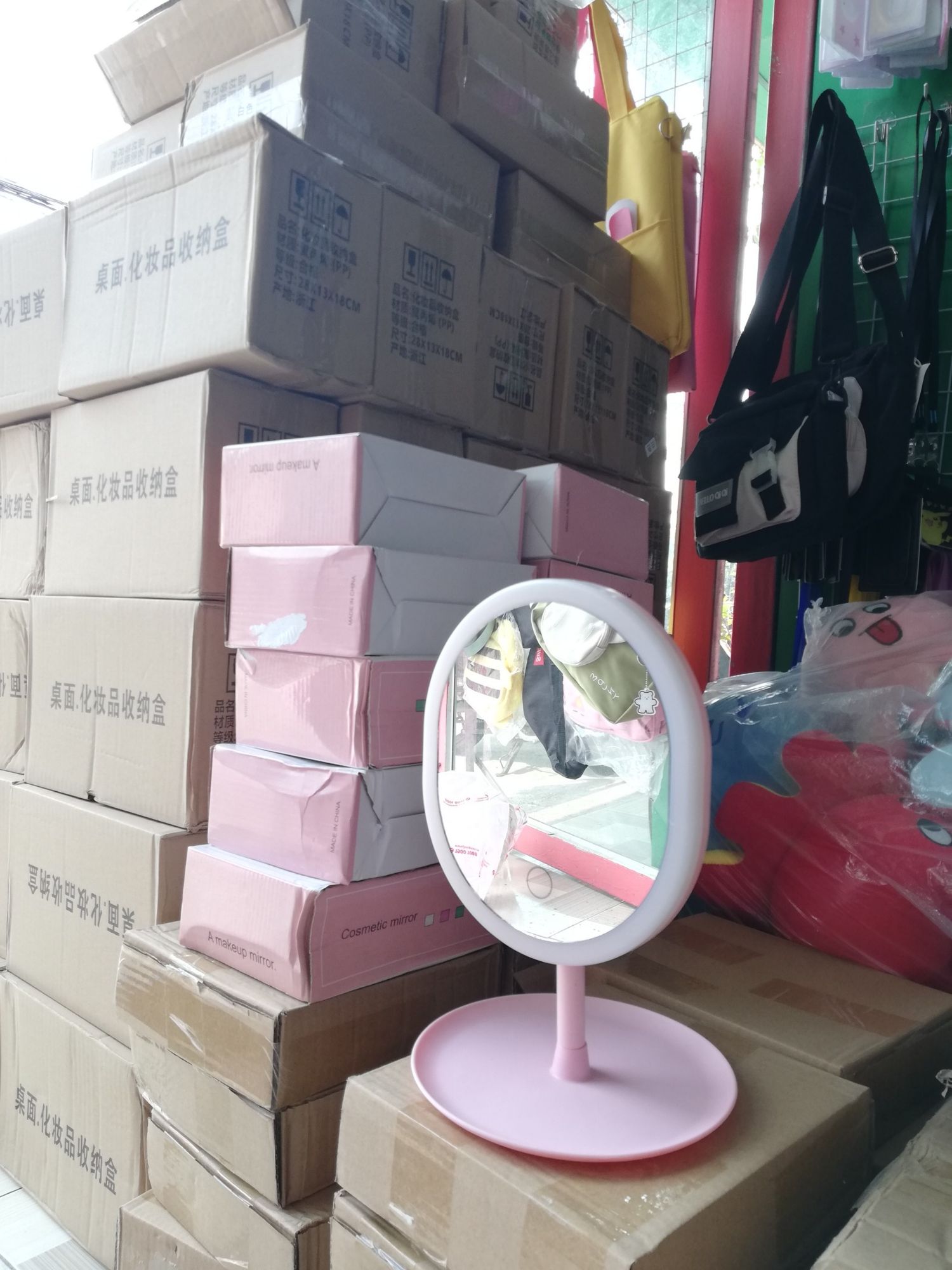 Gương đèn 3 mức độ sáng tiện lợi
