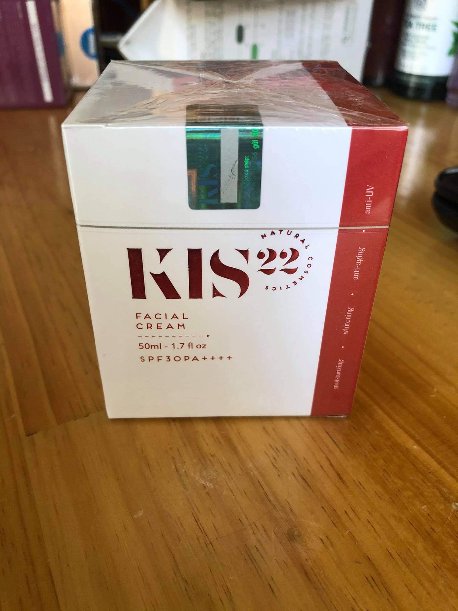 Kiss22 - Kem Dưỡng Dành Cho Da Mặt