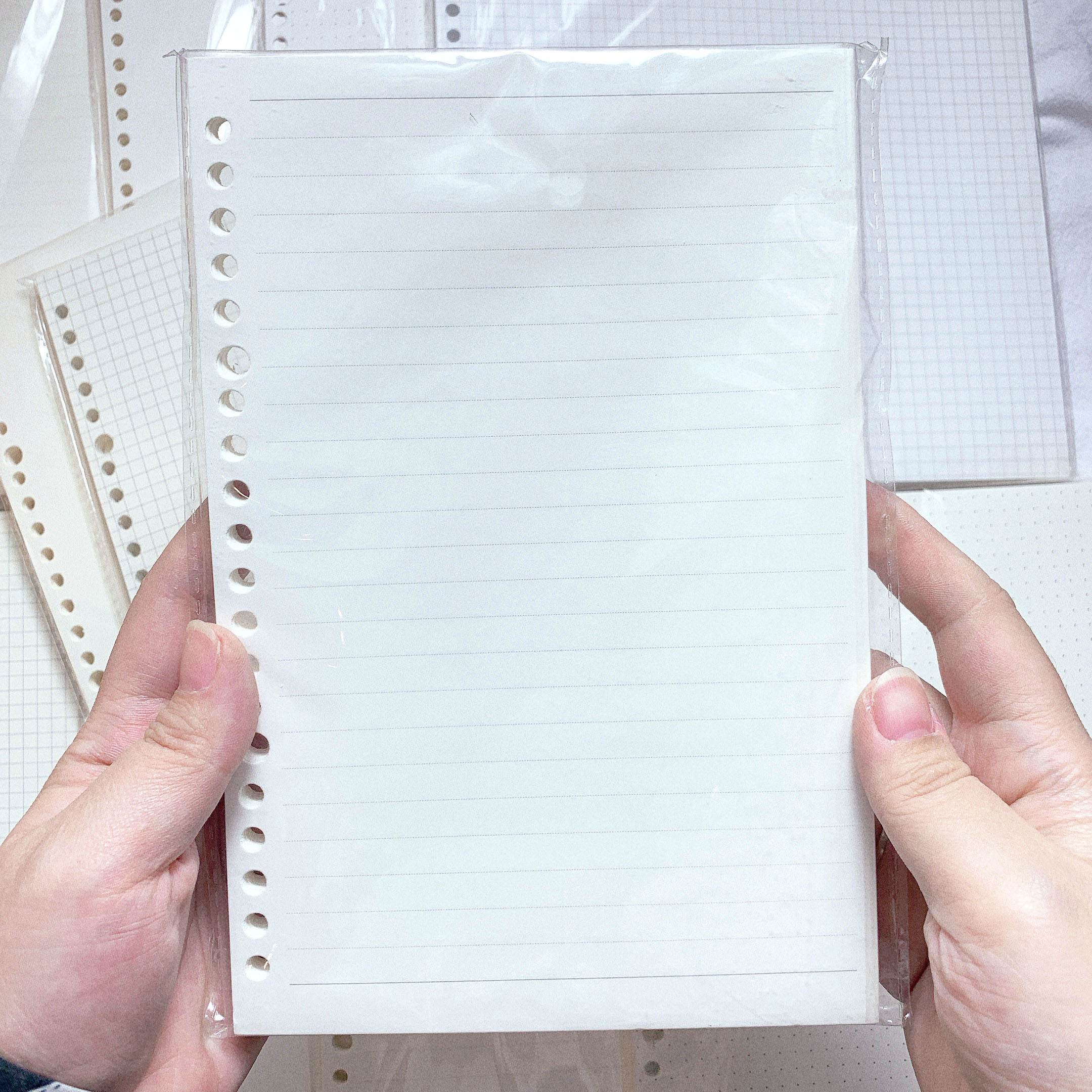 Giấy Refill Ruột Sổ Còng A5/B5/A4 - Giấy Dot Chấm Bi Grid Ô Vuông Line Kẻ Ngang Plank Trơn - Tệp 60 