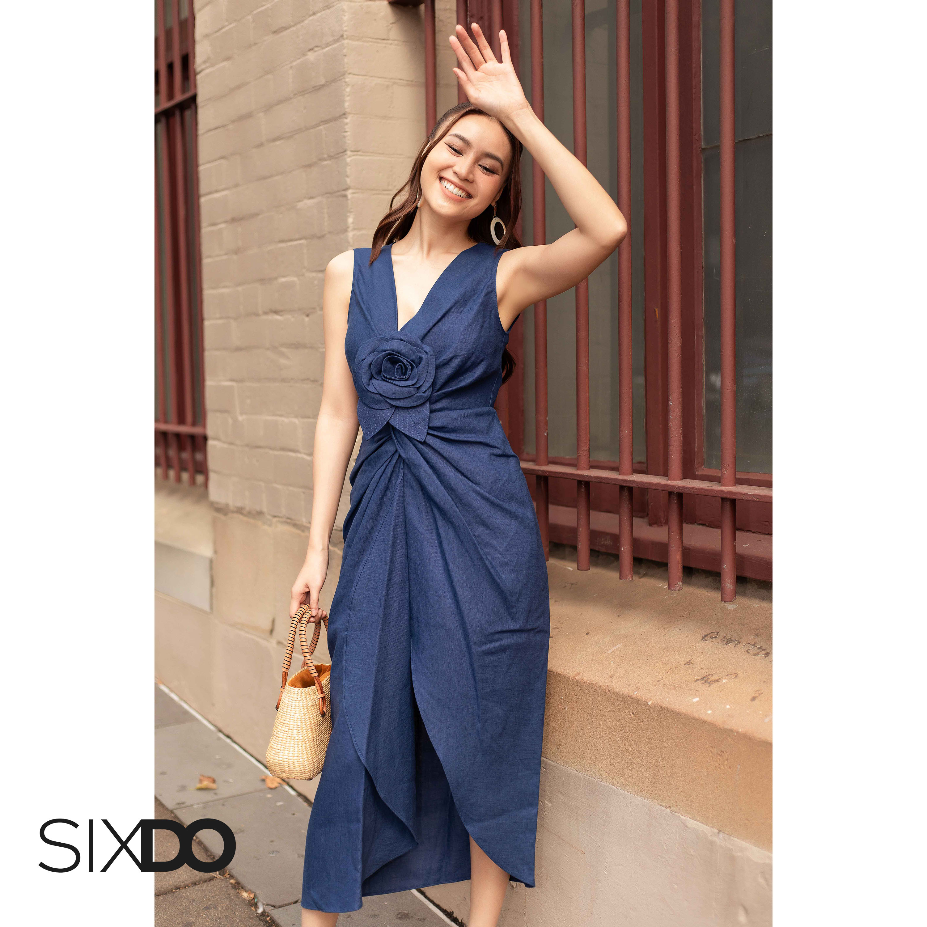 Đầm sarong xanh navy linen SIXDO (Navy Sarong Midi Linen Dress)