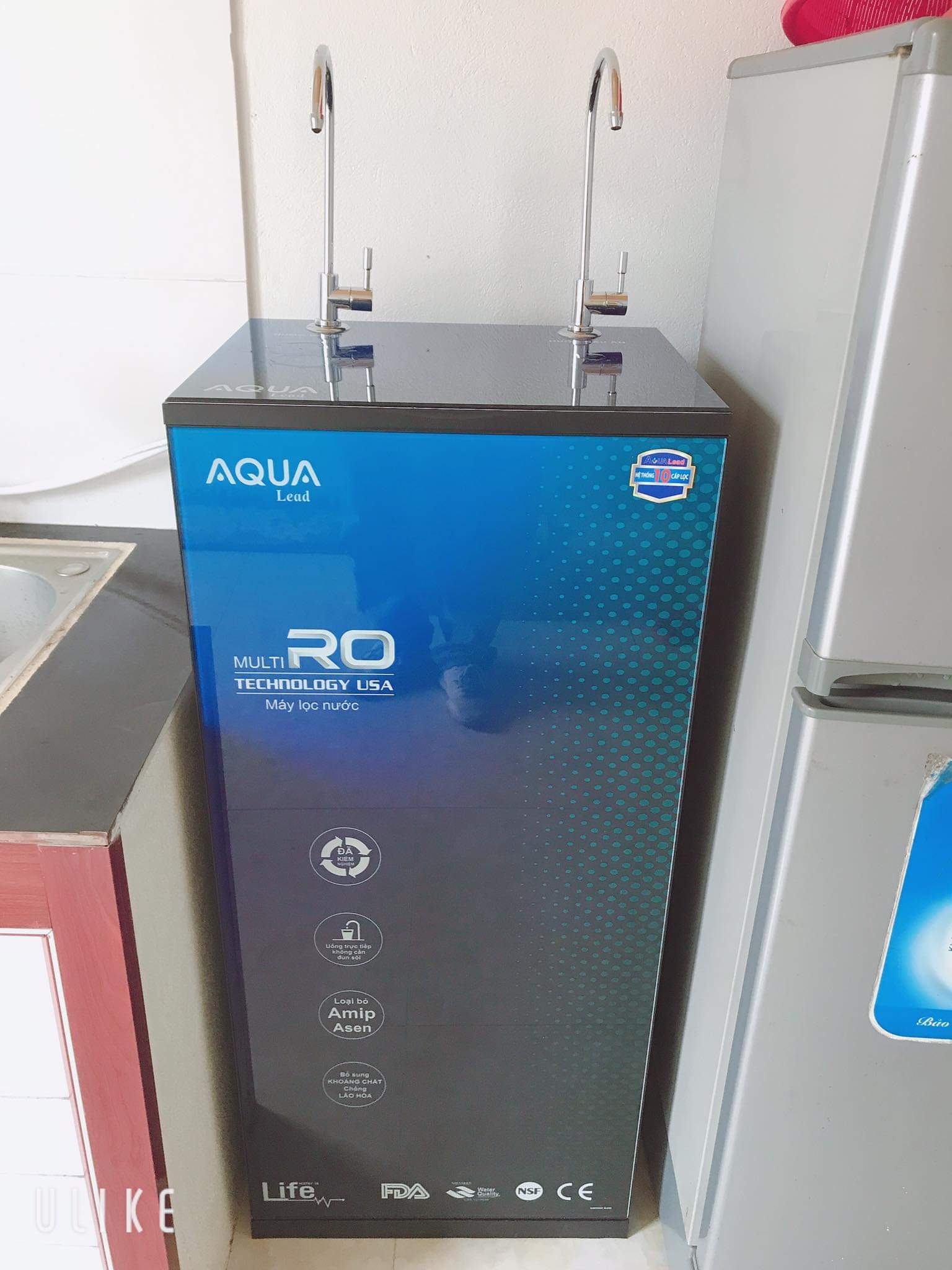 Máy lọc nước ro Aqua lead 9 lõi lọc hai vòi thường không có chế độ nóng