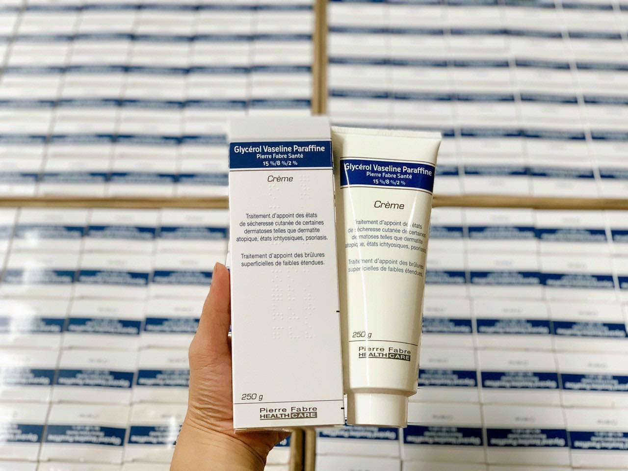 KEM DƯỠNG DA NGỪA NẺ CHÀM SỮA CHO TRẺ VÀ GIA ĐÌNH DEXERYL 250G.