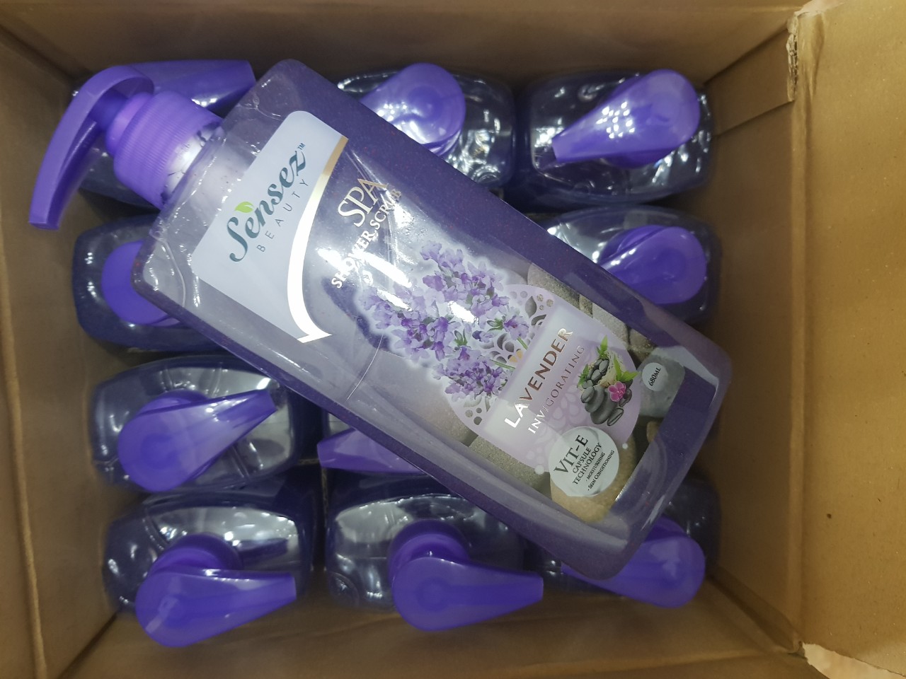 Sữa Tắm Tẩy Tế Bào Chết Hạt Massage Sensez Beauty Dưỡng Ẩm Sáng Da - Hương Hoa Lavender - 680Ml