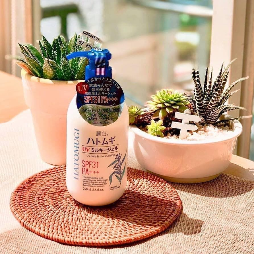 Sữa dưỡng thể Nhật Bản dưỡng ngày chống nắng SPF31 PA+++