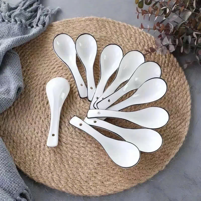 Thìa soup muỗng sứ muỗng sứ trắng viền đen muỗng ăn cơm bằng sứ trắng thìa muỗng thìa ăn cơm muỗng ă