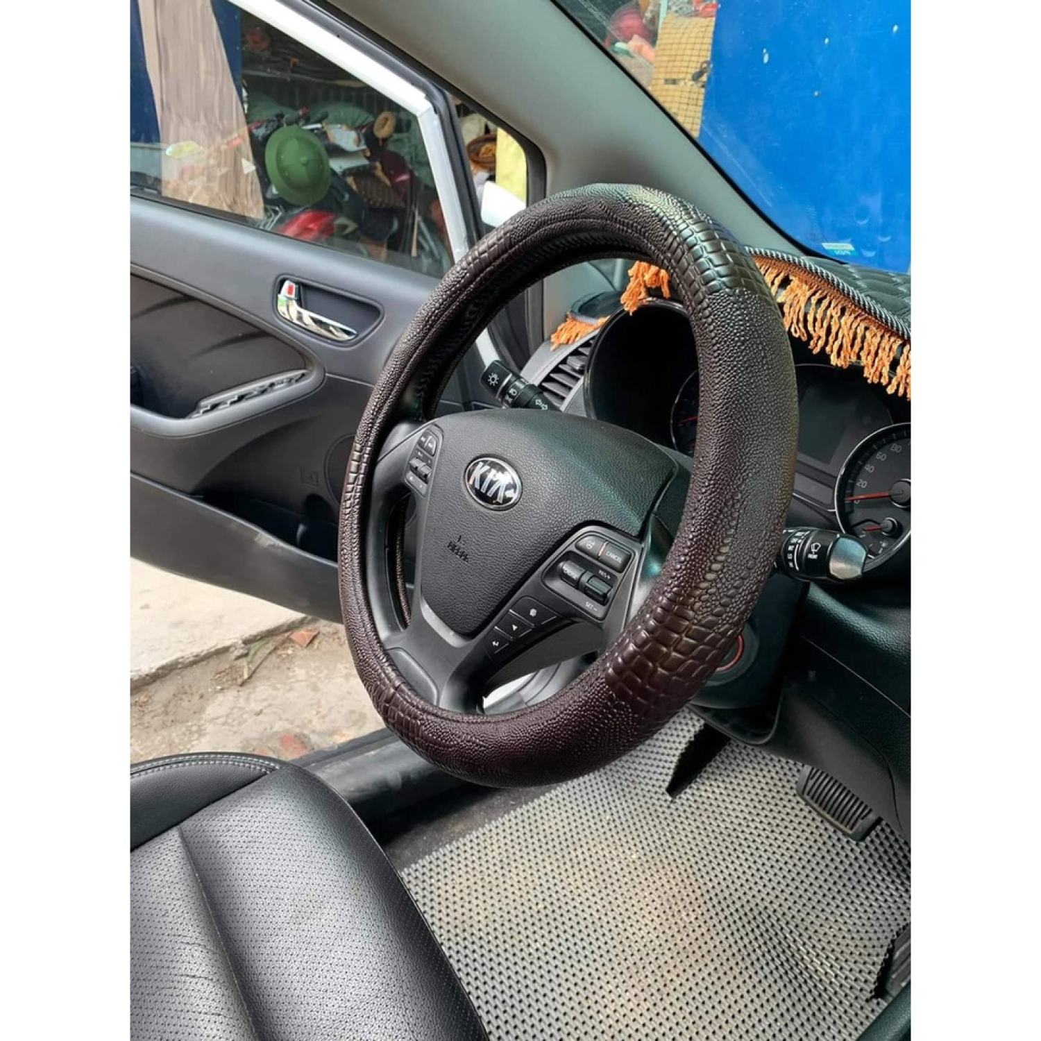 Bao vô lăng xe ô tô xe tải - bọc vô lăng giả da cá sấu size 38-40-42-45-47-50