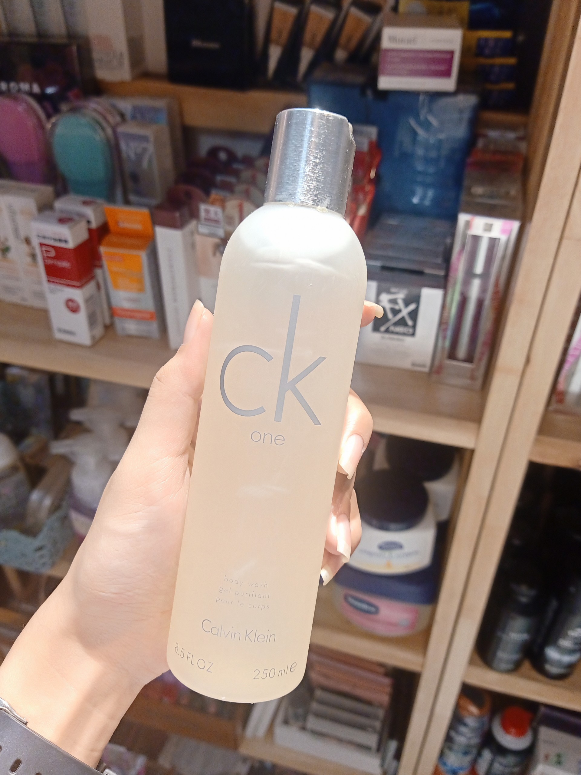 [Hcm]Sữa Tắm Nước Hoa Calvin Klein Ck One Body Wash Gel 250Ml