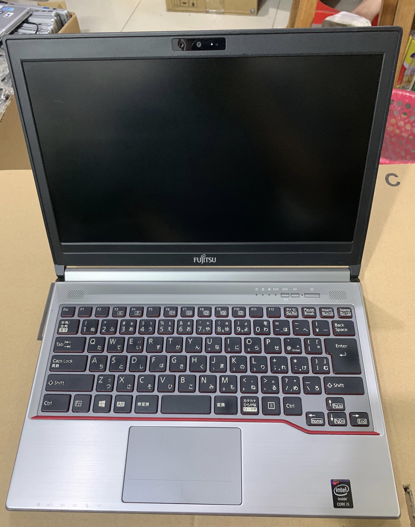 Laptop Fujitsu E734 Core i5-4300M 8gb Ram 256gb SSD 13.3" HD nhập Nhật Bản