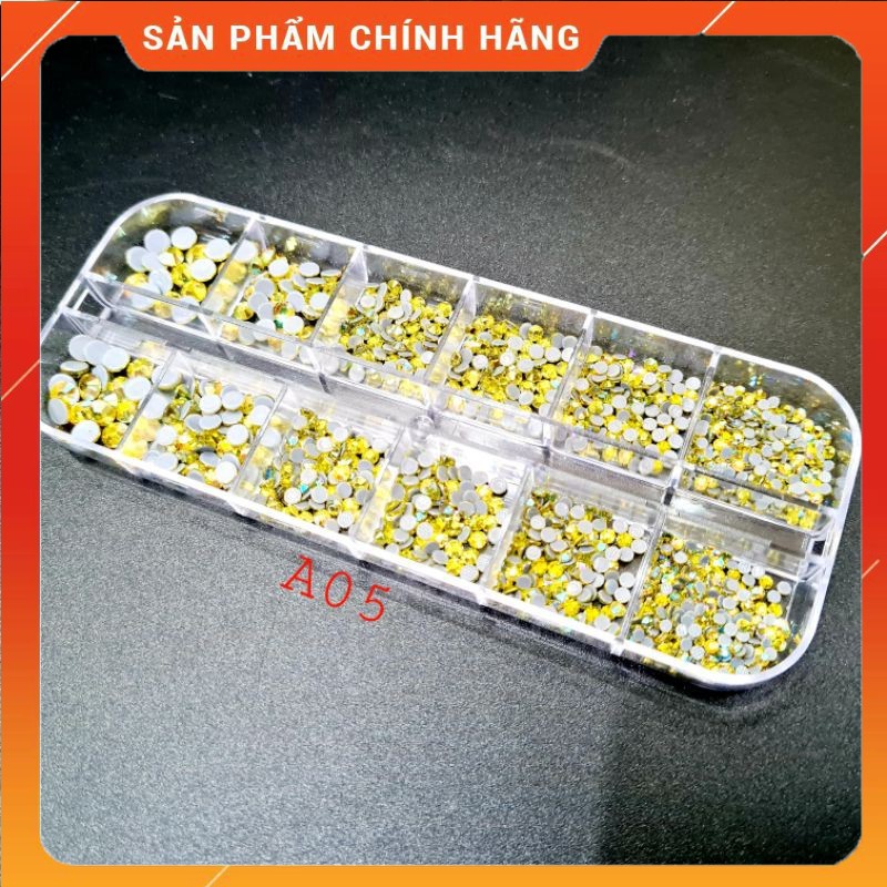 Đá trang trí móng tay