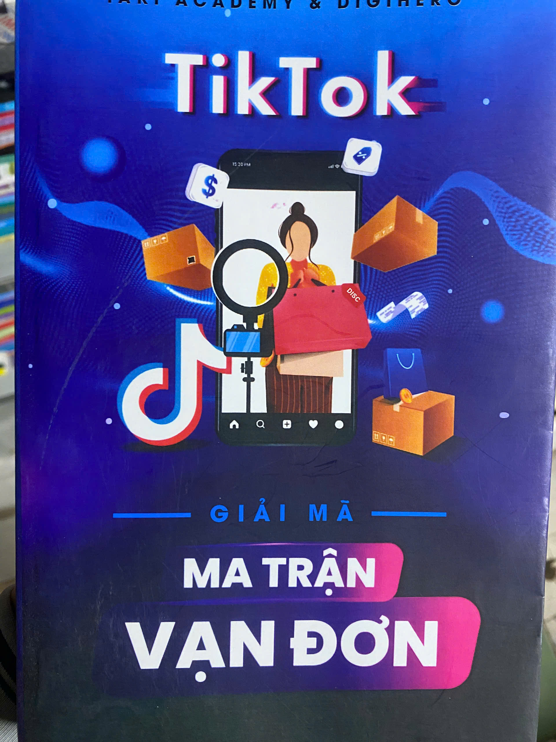 Tik Tok Giải mã ma trận vạn đơn