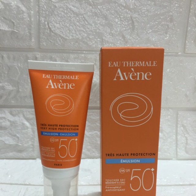 Kem chống nắng Avene Very High Protection Emusion - Emusion chai cam kết hàng đúng mô tả chất lượng đảm bảo an toàn đến sức khỏe người sử dụng đa dạng mẫu mã màu sắc kích cỡ