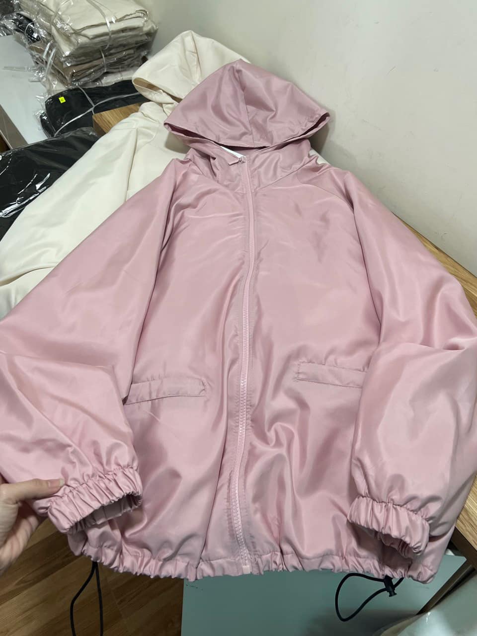 Áo Khoác Dù Nữ Cổ Trụ Có Mũ Có Khóa Kéo Sành Điệu Cá Tính - CLITUS FASHION