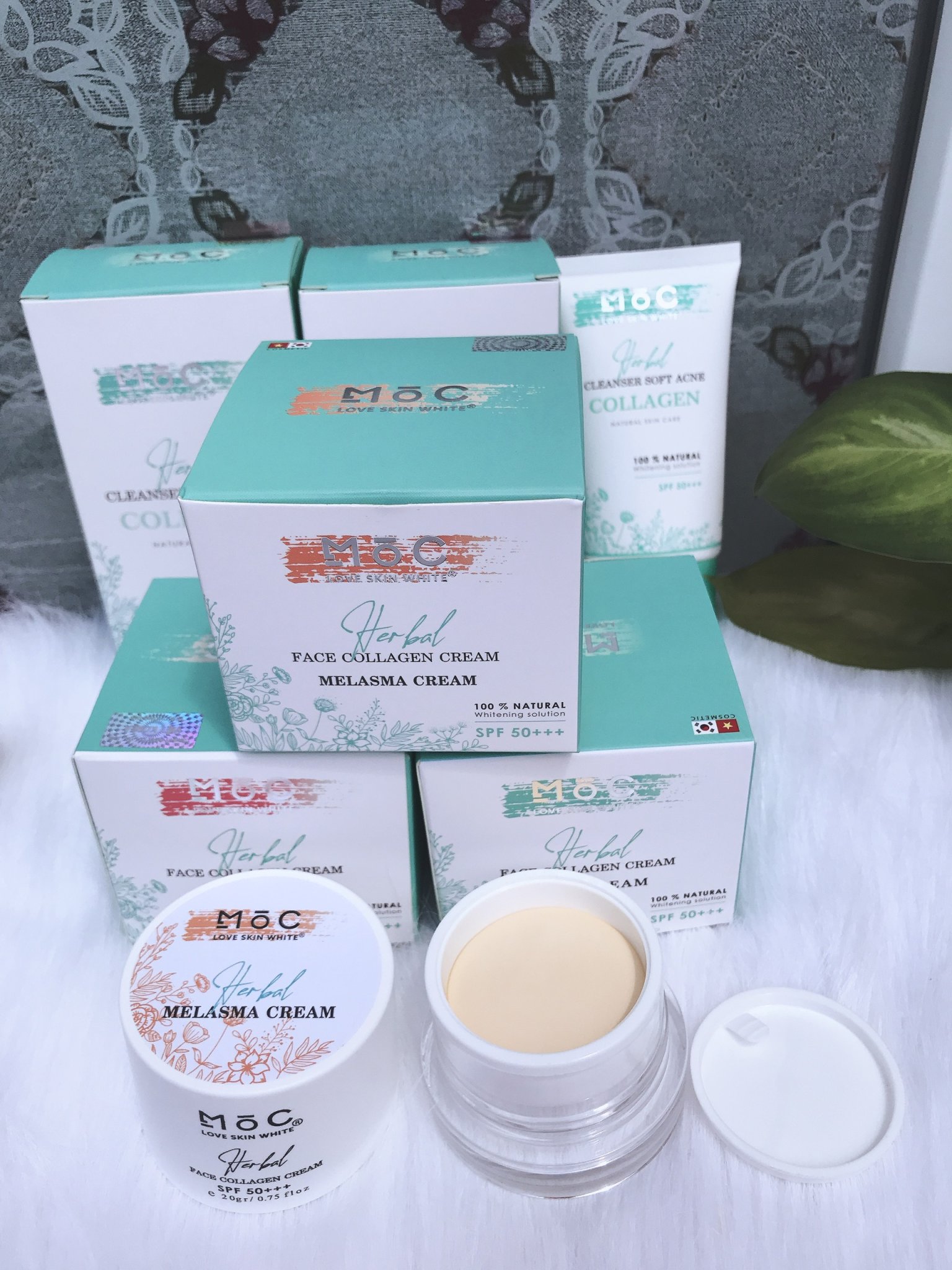 Kem Dưỡng Trắng Da Ngừa Nám Tàn Nhang Collagen Love Skin White Mộc 20G