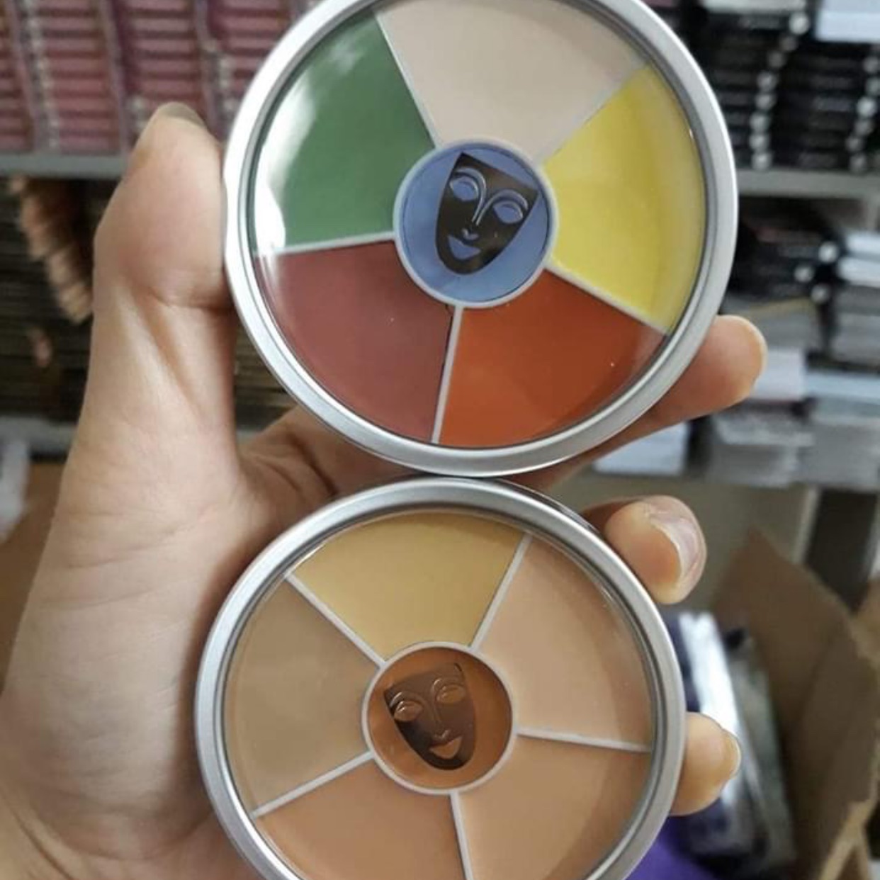 Kem Che Khuyết Điểm 6 Ô Kryolan Concealer Circle