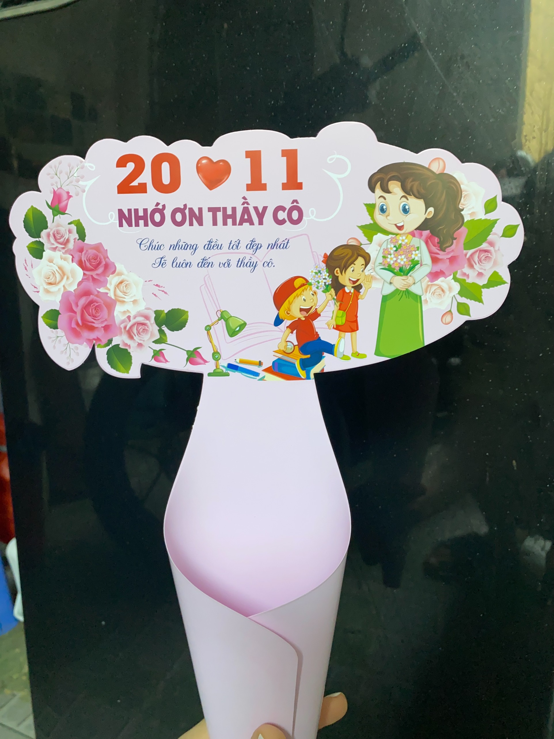 Ốc quế giấy gói hoa 20-11