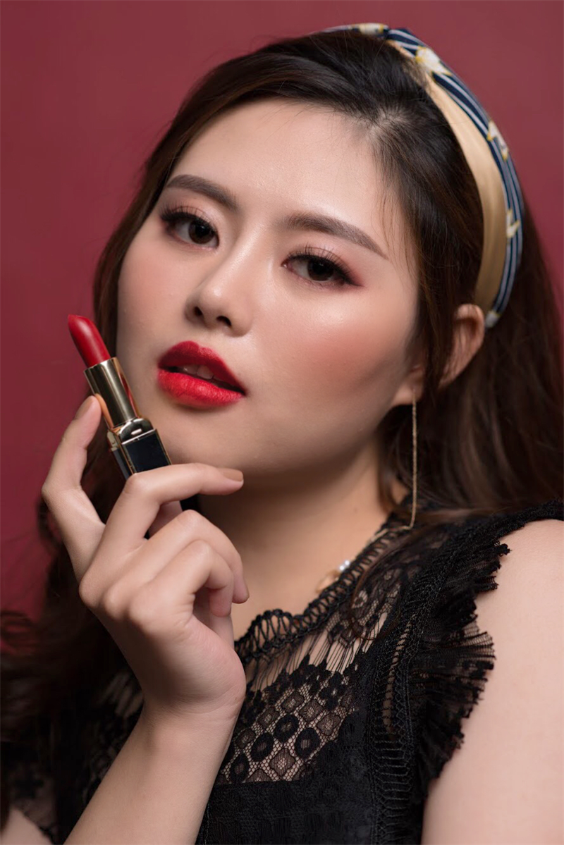 Son Dưỡng Màu Lâu Trôi Bavena Blink Blink Last Lipstick 4G 314 - Đỏ Tươi