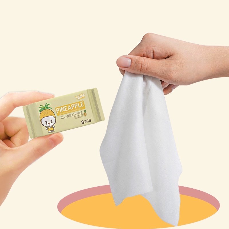 [HCM] Túi 8 Gói Khăn Giấy Ướt Mini Bỏ Túi Chính Hãng Nội Địa Trung Siêu Đáng Yêu (64 Tờ)
