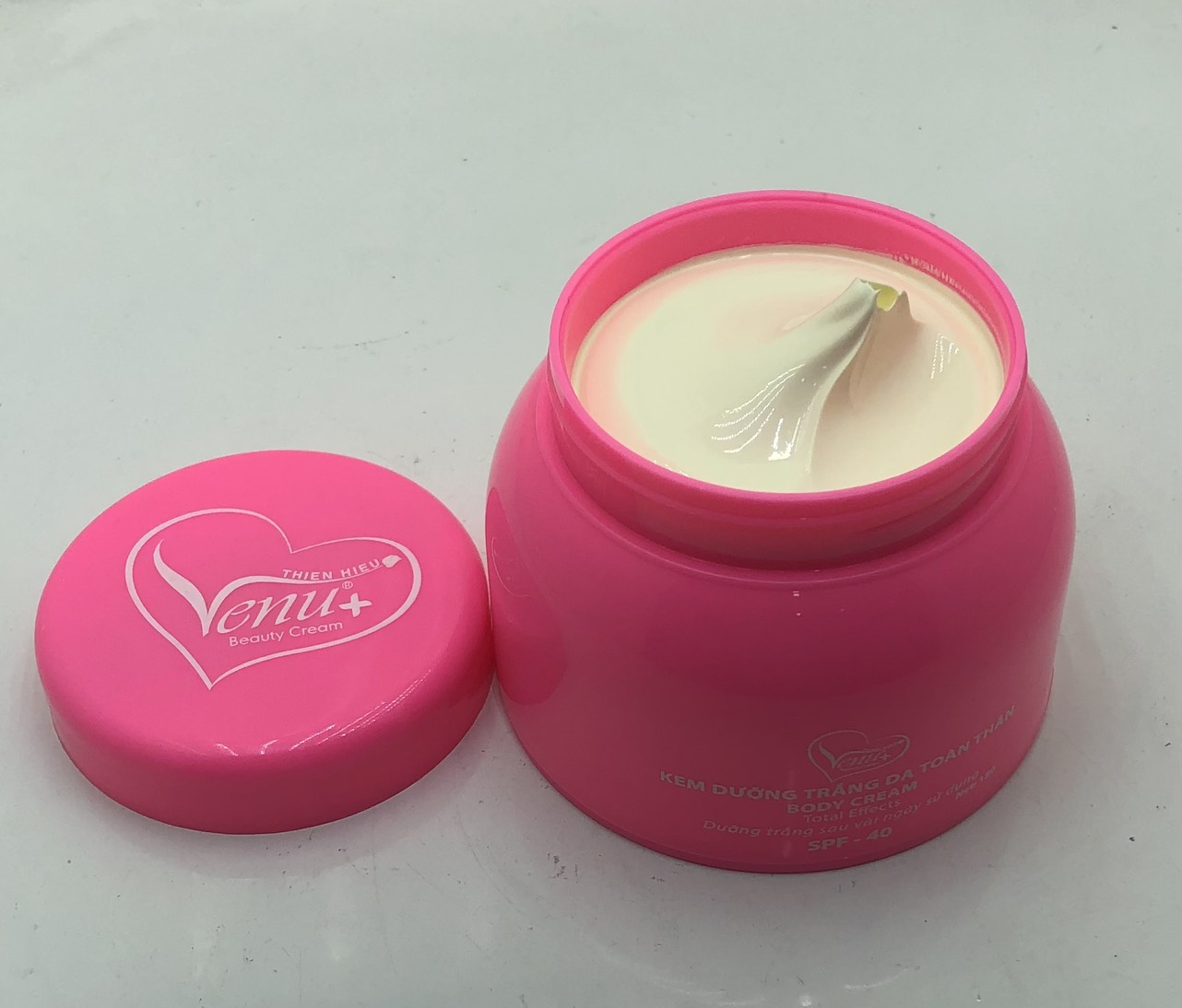 [HCM]Kem Body Siêu Trắng Kem Dưỡng Da Toàn Thân Venu+ 150g
