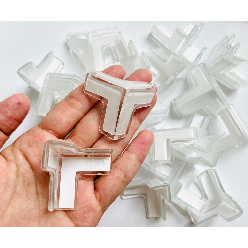 Set 4 miếng silicon bịt góc bàn chụp 3 mặt bảo vệ an toàn cho trẻ nhỏ