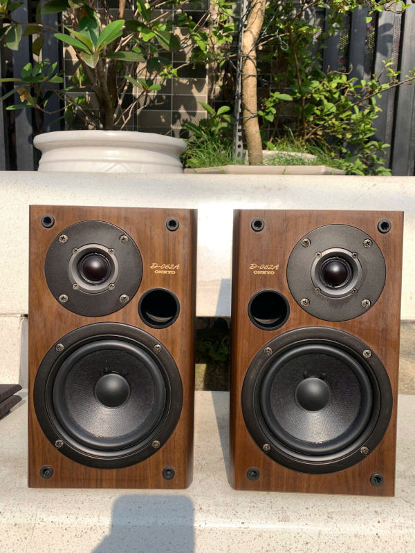 Bán Cặp Loa Nghe Nhạc Booksheolf Onkyo D - 062A đẹp keng hát cực tốt