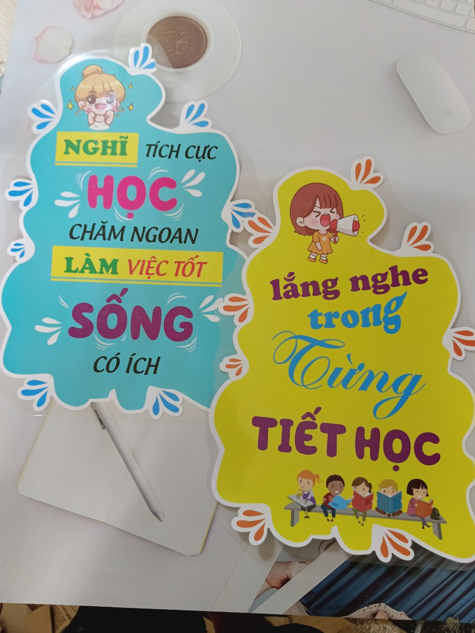 2 Slogan a3. Ép plastic bền đẹp. Trang trí lớp học. sẵn băng keo dán tường