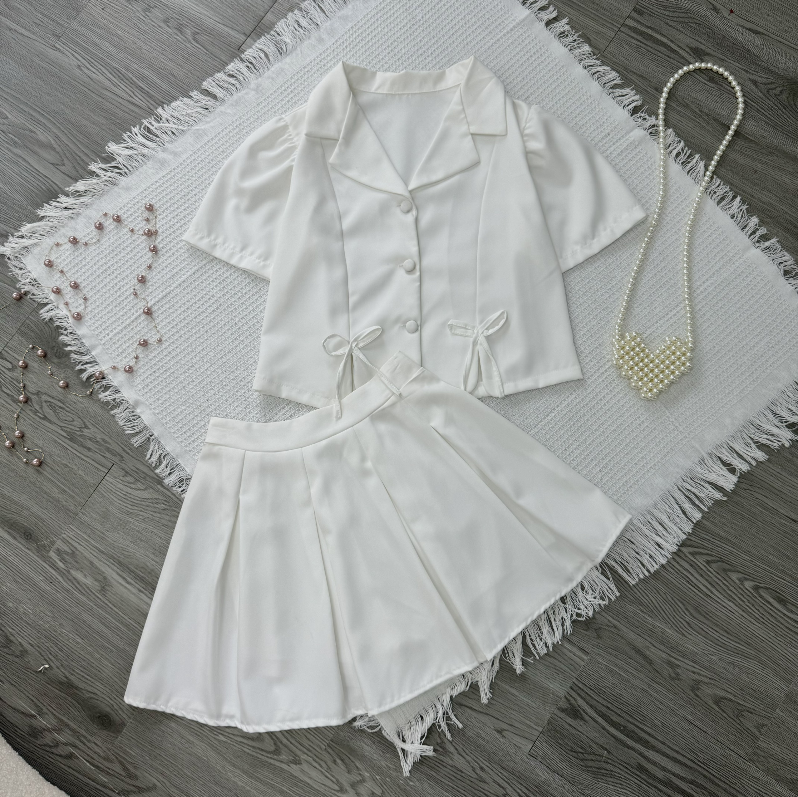 Set đồ tiểu thư bigsize nữ áo sơ mi cổ vet tay bồng croptop kèm chân váy xếp ly dáng chữ A xòe chất 