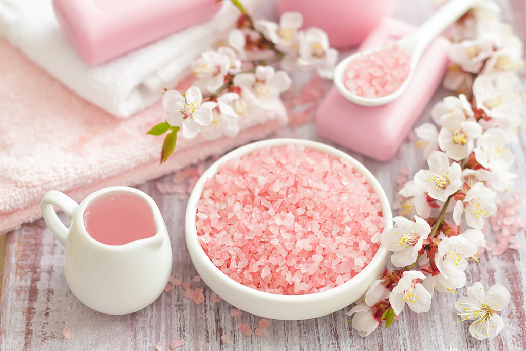 Muối Khoáng Hồng Hoàng Phương Pink Salt Himalaya Nấu Ăn Ngâm Chân Rửa Rau Nhập Khẩu Pakistan 500GR