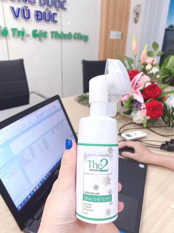 Nước Rửa Mặt Tinh Thể Tuyết
