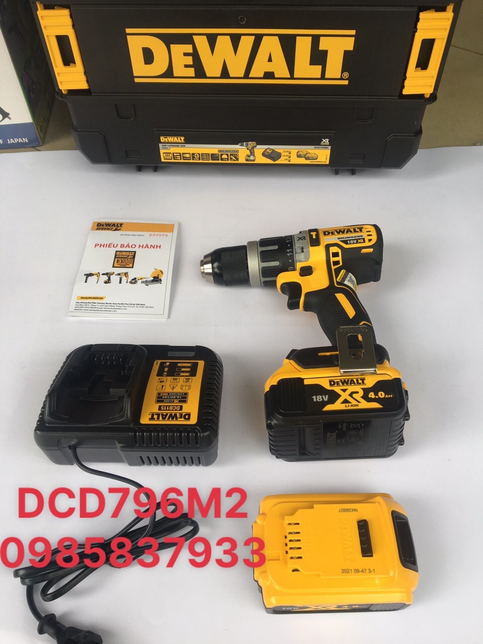 Máy khoan vặn vít dùng pin DeWalt DCD796, 18V XR Li-Ion, 4.0Ah, 70Nm, 2 pin, bộ sạc