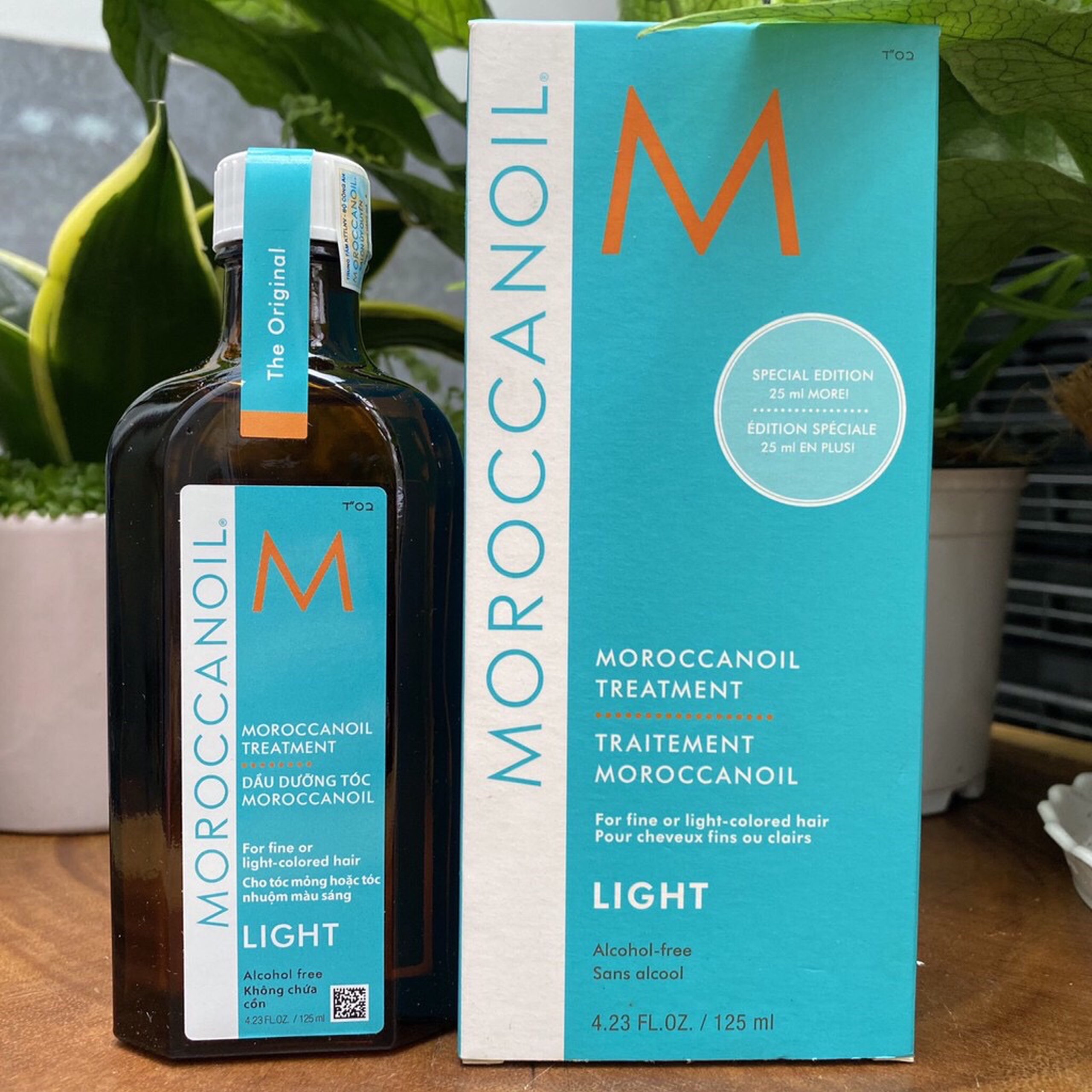 [Hcm]{Siêu Rẻ} {Chính Hãng} Tinh Dầu Dưỡng Dành Cho Tóc Mỏng Hoặc Nhuộm Màu Sáng Moroccanoil Light 125Ml