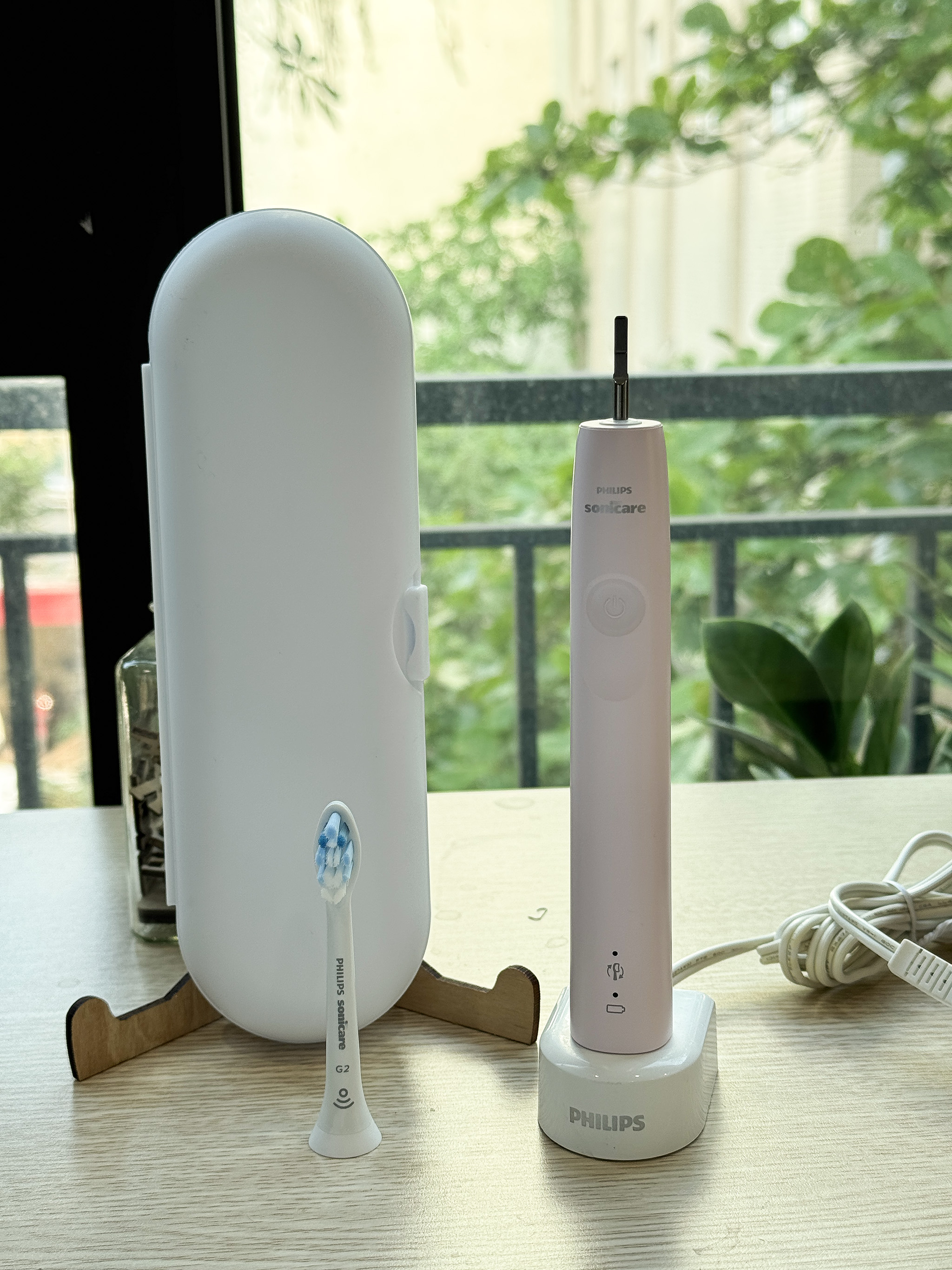 Bàn chải điện Philips Sonicare 4100 - Trắng, Sạc qua USB, Chế độ Clean