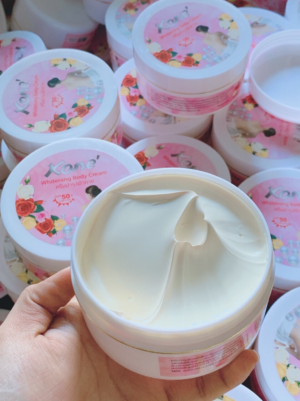 Kem Body Kone Ngọc Trai Thái Lan 200g Chính Hãng Siêu Trắng Mịn Da.