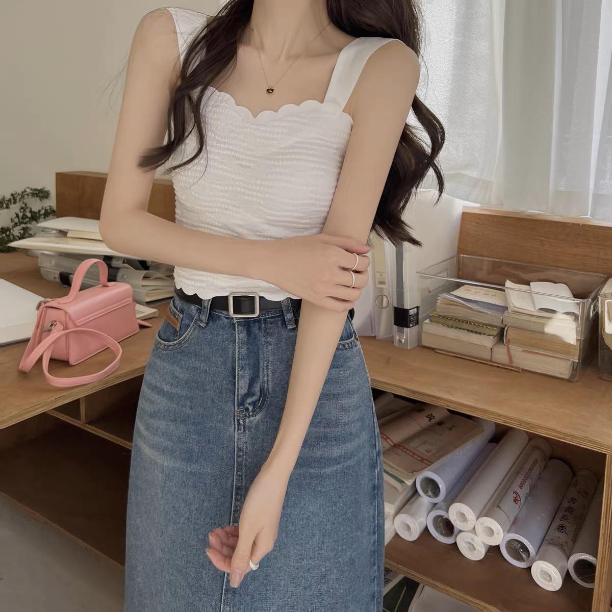 Áo 2 dây croptop ren nổi sẵn đệm ngực cá tính áo kiểu nữ đẹp sang chảnh croptop dễ phối đồ (có sẵn -