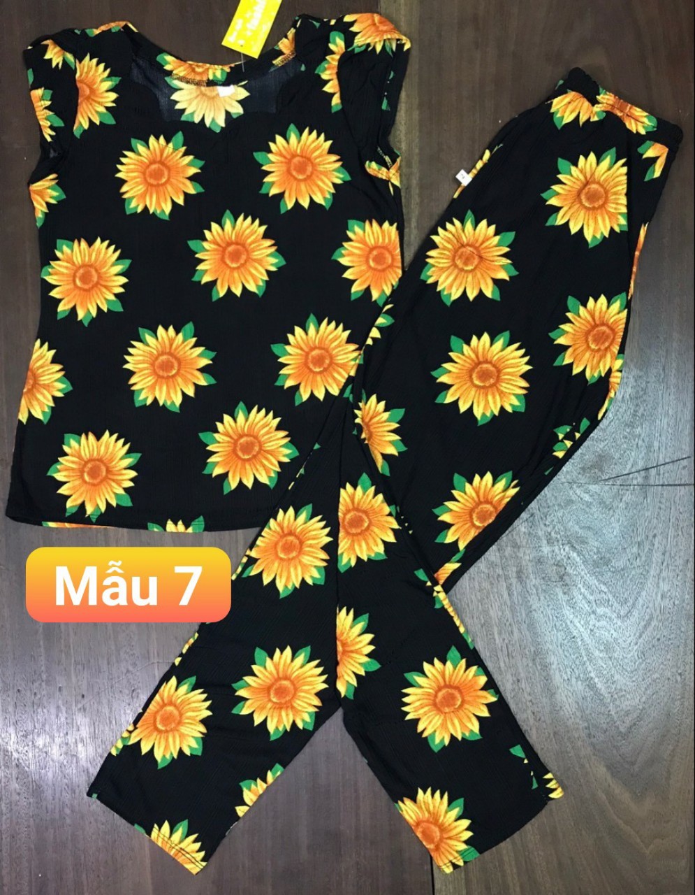 ĐỒ BỘ TRUNG NIÊN.THUN GÂN.QUẦN DÀI CỔ HOA ĐĂNG 4 SIZE 50KG ĐẾN 70KG.CÓ ẢNH CHỤP THẬT.TN04