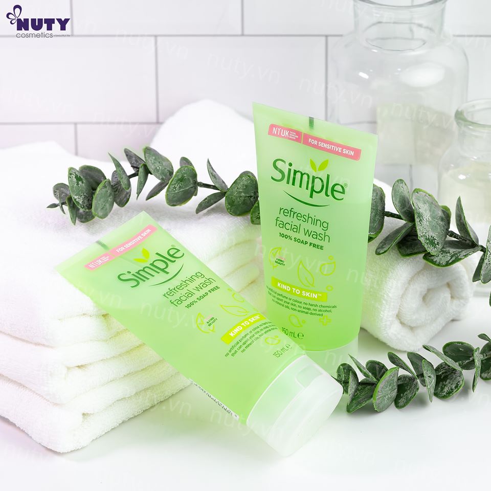 Sữa Rửa Mặt Simple Gel Kind To Skin Refreshing Facial Wash Gel 150ml