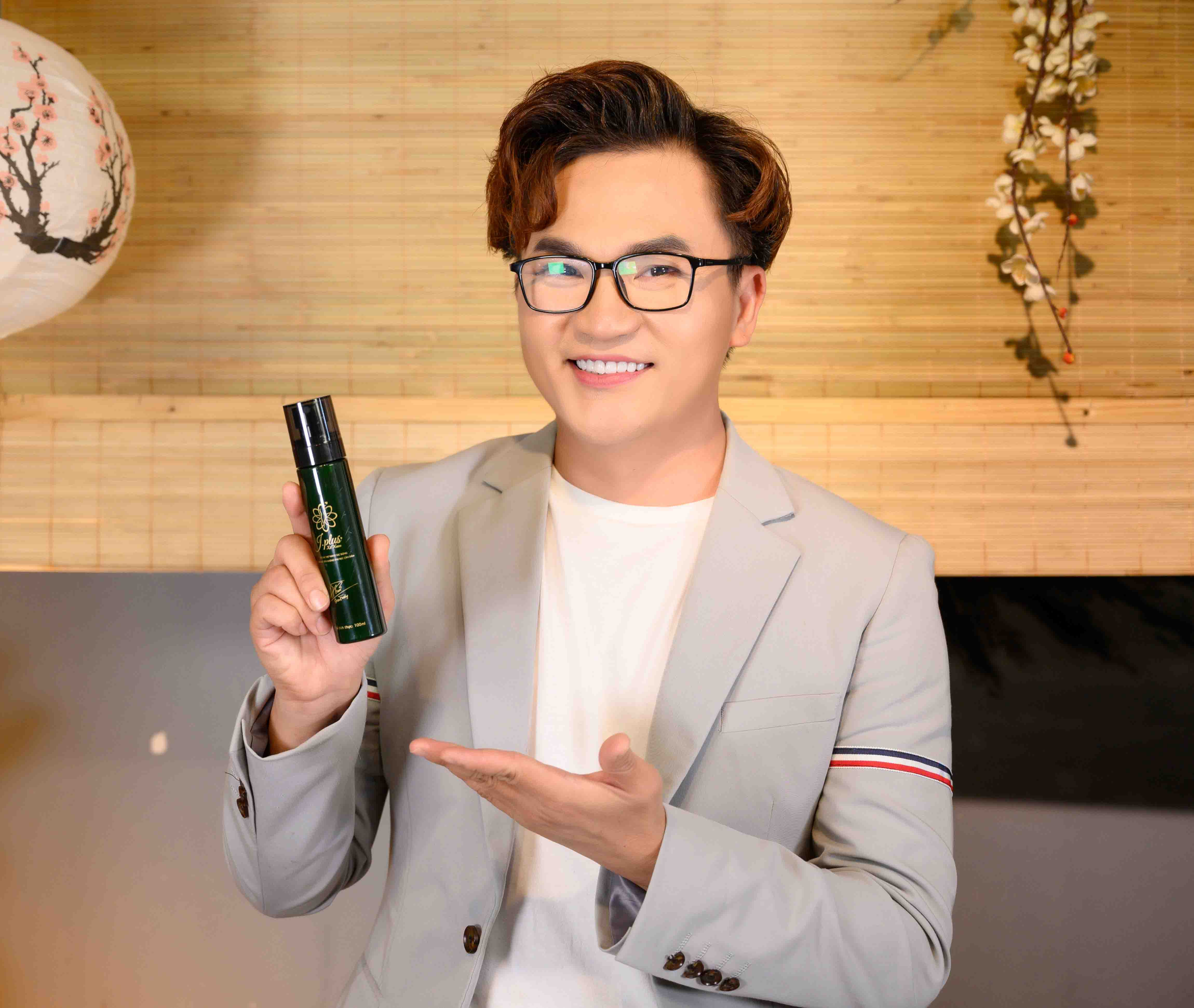 Chai Xịt Nano Giảm Cân Tan Hủy Mỡ Bụng Đùi Béo Eo Thon J.Plus 100ml