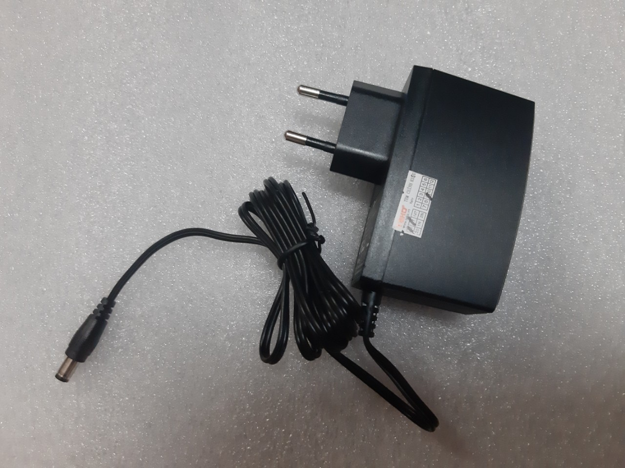 Adapter 12v 1a - Adapter 12v 1a