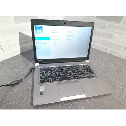 Xả Laptop cũ Toshiba dynabook R63/P  CPU core i5-5300U/Ram 8G / SSD128G màn 133 inch