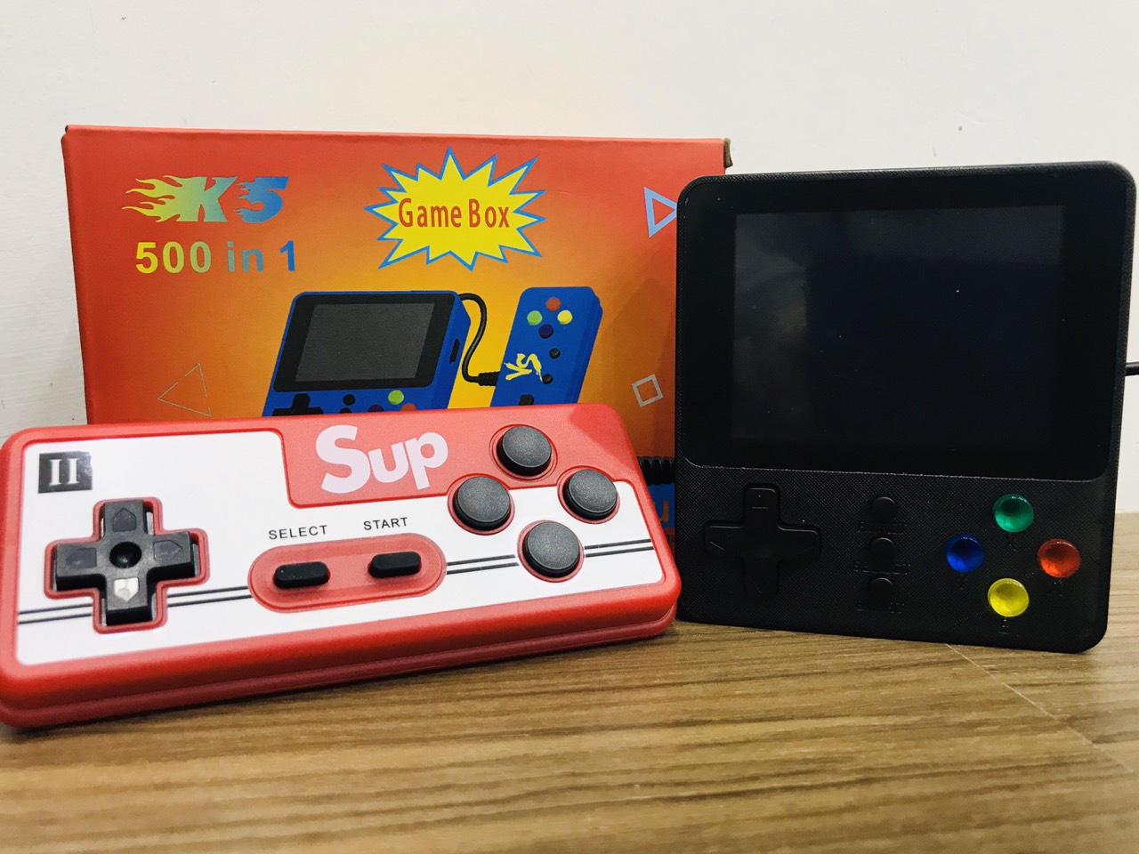 MÁY CHƠI GAME CẦM TAY SUP 500 IN 1 NHIỀU HƠN SUP 400 - TẶNG TAY CẦM CHƠI GAME KẾT NỐI TIVI