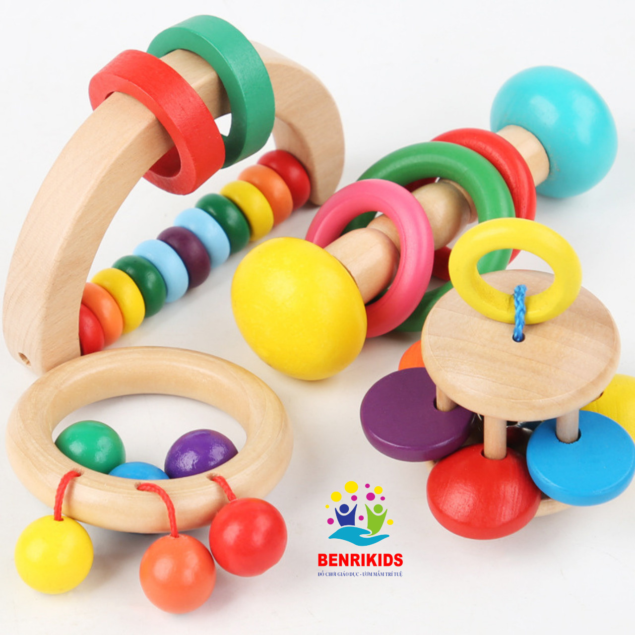 Kệ Treo Đồ Chơi Cho Bé Sơ Sinh BENRIKIDS Kệ Chữ A Kèm Lục Lạc Bằng Gỗ Thông An Toàn Cho Trẻ Em