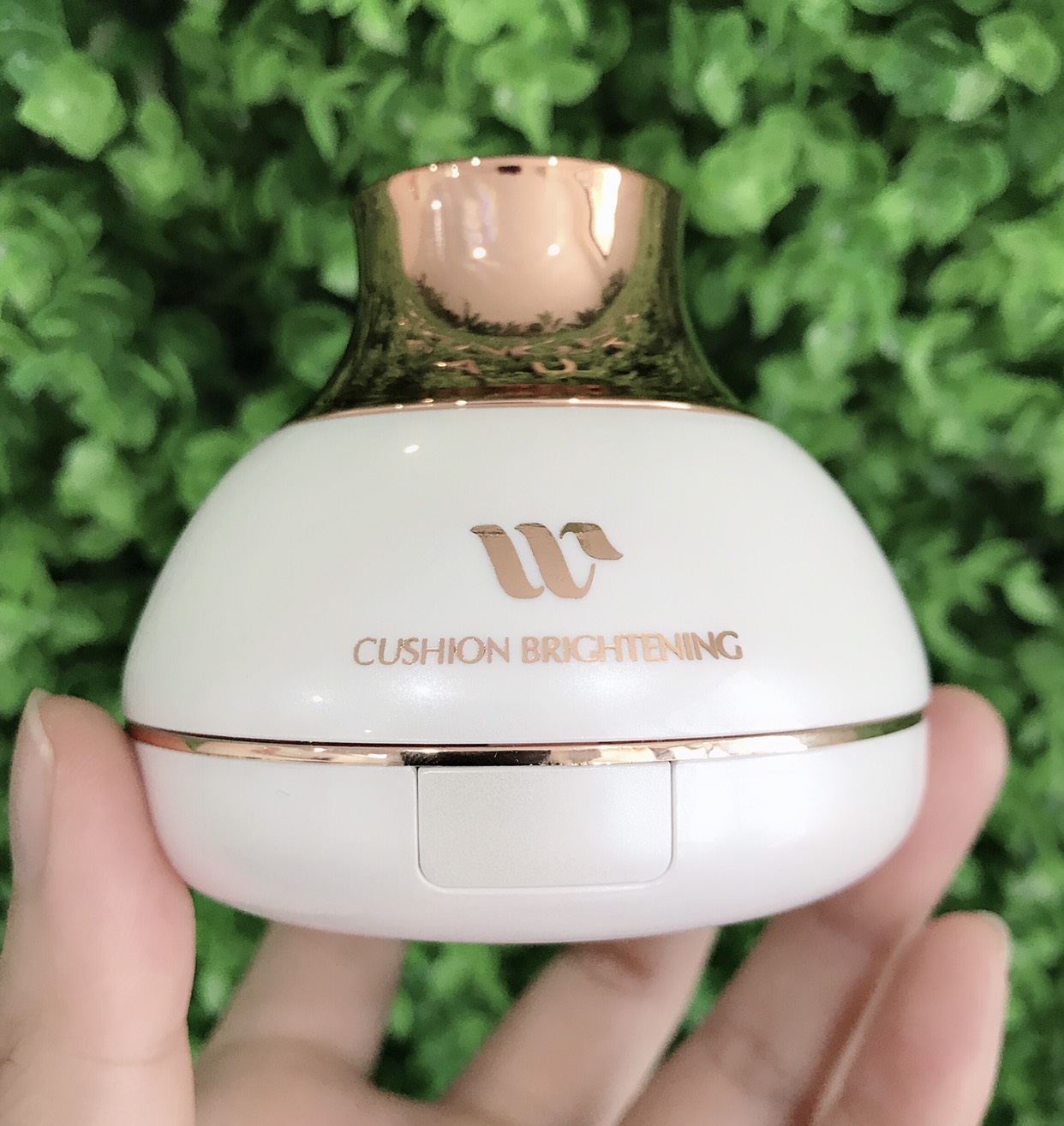 KEM NỀN ÁNH SÁNG WSKIN PREMIUM MOIST CUSHION FOUNDATION