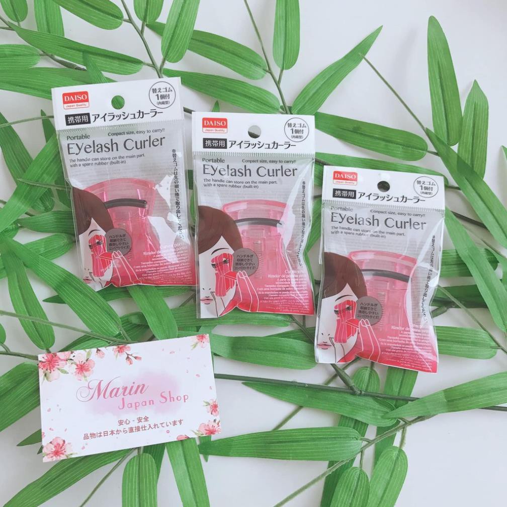 Bấm Cong Mi Tiện Lợi Daiso Màu Hồng Nhật Bản